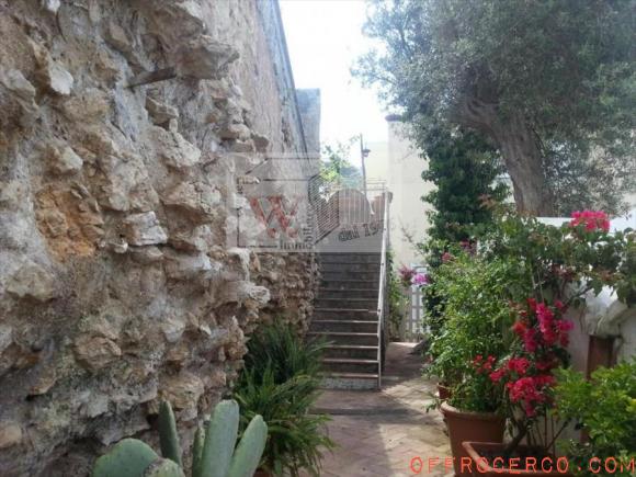 Casa indipendente 4 Locali CENTRO-PIAZZETTA 65mq 1950