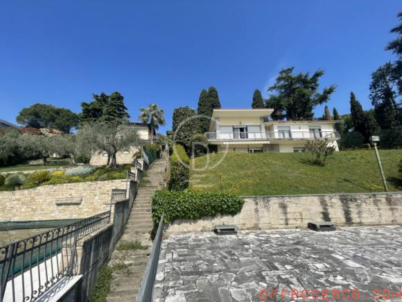 Villa Padenghe Sul Garda 450mq 1978