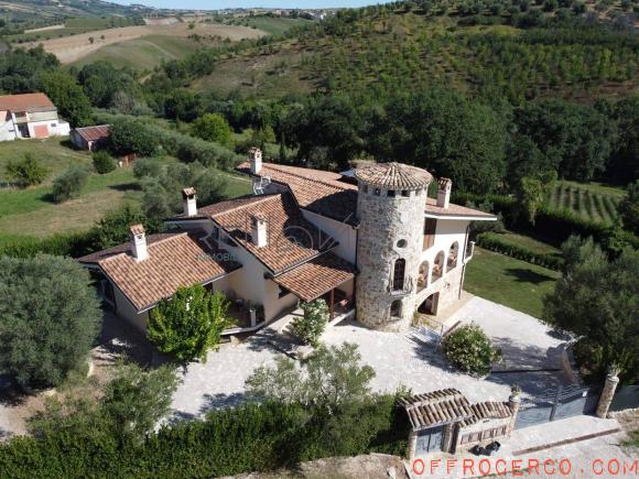 Villa 5 Locali o più San Nicolò a Tordino 500mq
