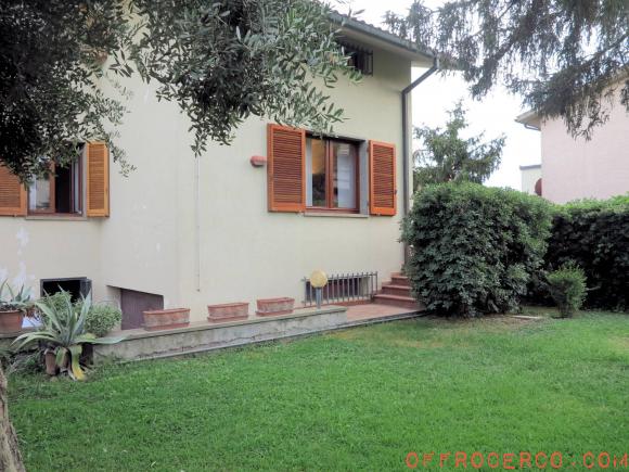 Villa 5 Locali o più Braccagni 210mq 1993