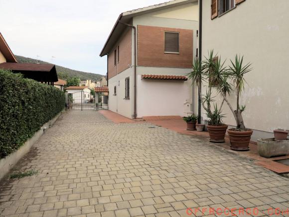 Villa 5 Locali o più Braccagni 210mq 1993