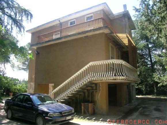 Villa (Petrignano) 324mq
