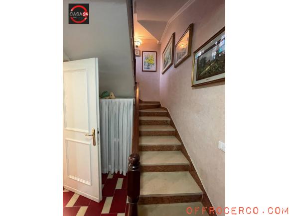 Villa 5 Locali o più 254mq 2008
