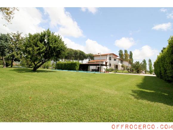 Villa 5 Locali o più 600mq