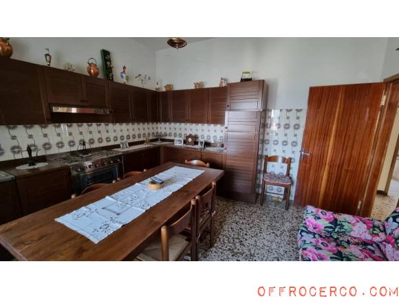 Appartamento 3 Locali Montecchio Vesponi 155mq