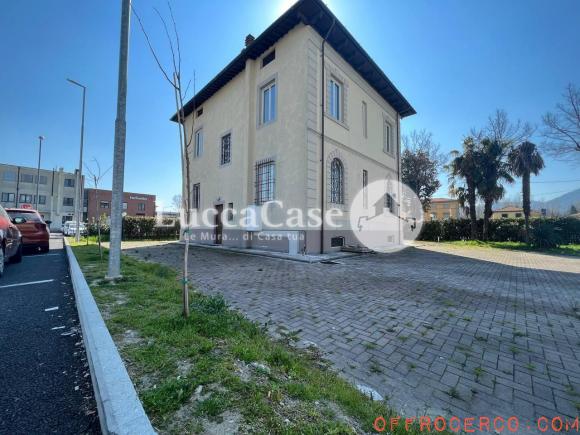 Locale commerciale Sant'Anna 180mq