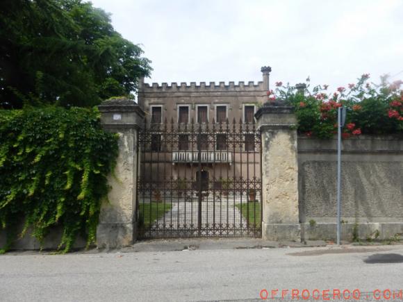 Villa Illasi - Centro 520mq 1799