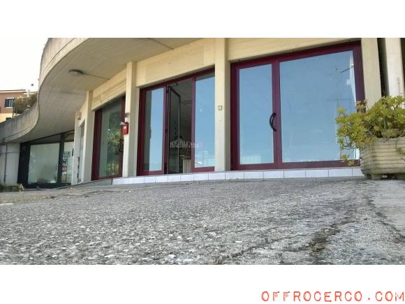 Locale commerciale COLLINARE 259mq