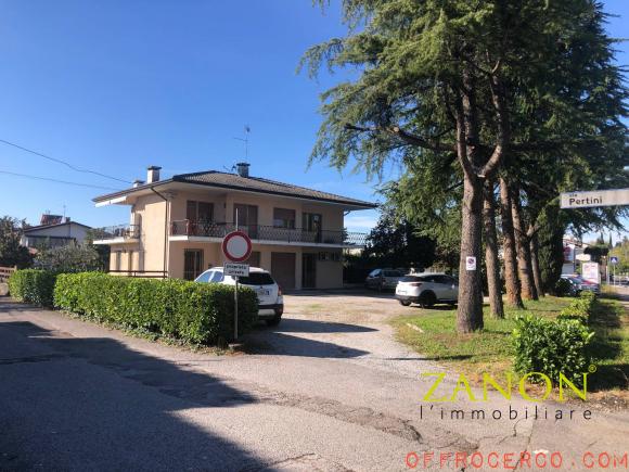 Locale commerciale 125mq