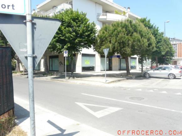 Locale commerciale Porto d'Ascoli 300mq