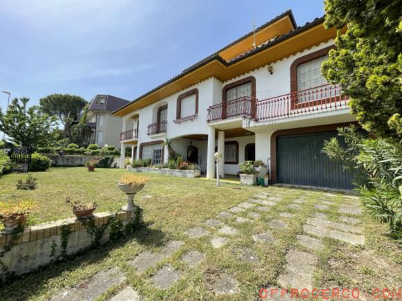 Villa Castelfidardo 700mq