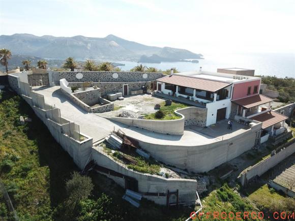 Villa Quadrifamiliari panoramica, residenziale,esclusiva 431mq