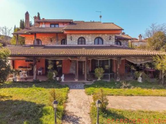 Villa Grottaferrata 420mq 2002