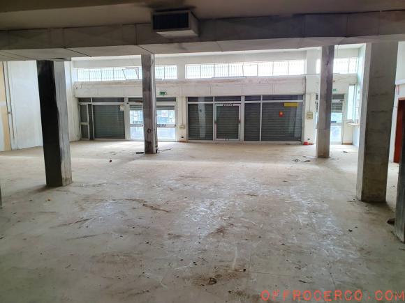 Locale commerciale 2000mq