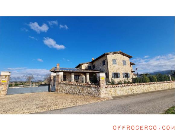 Villa (SantAngelo di Celle) 600mq