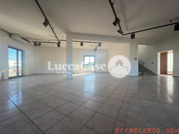 Locale commerciale Lammari 300mq