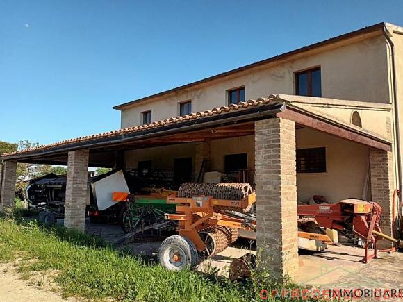 Casa indipendente 5 Locali o più 430mq 1900