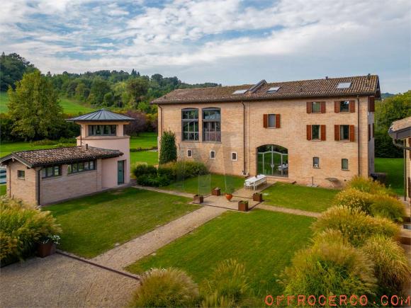 Villa (Montecavolo) 750mq