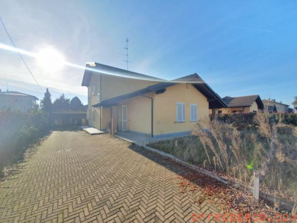 Villa Frassineto Po 220mq