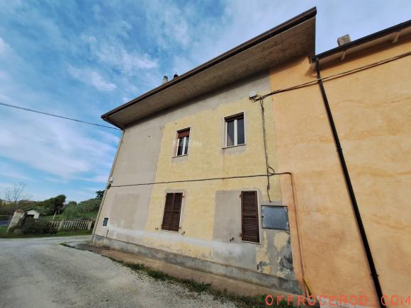 Casa indipendente 5 Locali o più COLLINARE (sopra la Statale 16) 240mq 1970