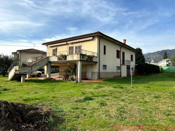 Villa (Ponte all'Abate) 200mq