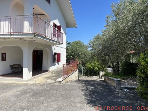 Villa 5 Locali o più 210mq