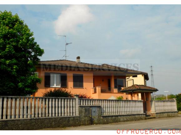 Villa Sannazzaro Dè Burgondi 270mq 2006