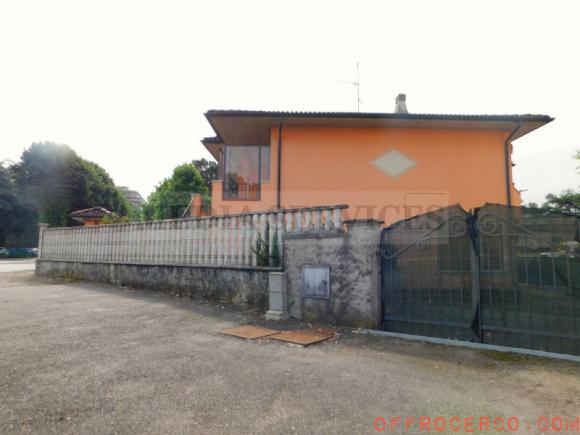 Villa Sannazzaro Dè Burgondi 270mq 2006