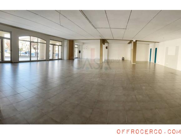 Locale commerciale Pagliare 300mq