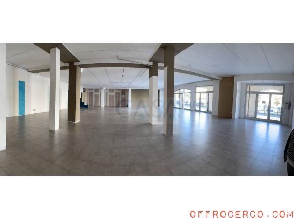 Locale commerciale Pagliare 300mq