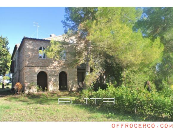 Villa Quartiere Ovest - Grotte - Montarice 550mq 1986