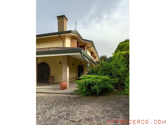 Villa Voltabarozzo 310mq 2000