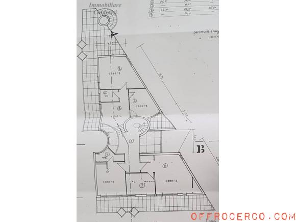 Villa 5 Locali o più 470mq 1983