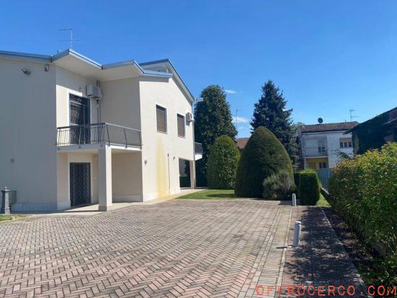 Casa indipendente 5 Locali o più 200mq