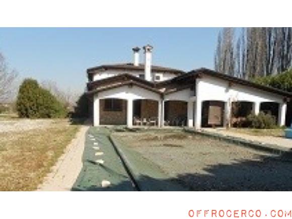 Villa Bagnolo San Vito 637mq