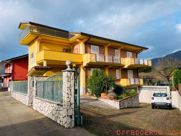 Villa 5 Locali o più 350mq 1990