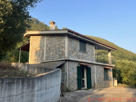 Casa indipendente 5 Locali o più 160mq