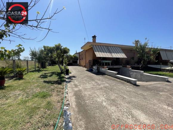 Villa 5 Locali o più Borgo Piave 220mq