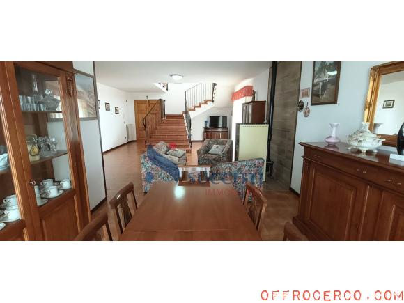 Casa indipendente 5 Locali o più 430mq