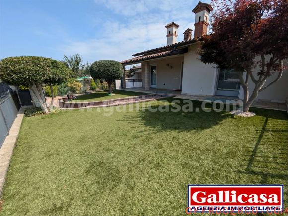 Villa Bifamiliare 230mq