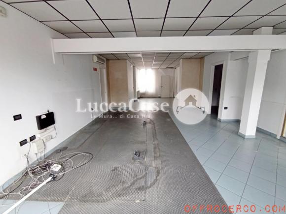 Locale commerciale Lunata 310mq