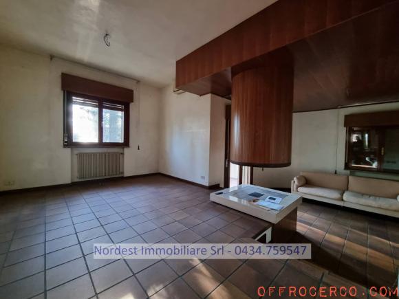 Villa 5 Locali o più 278mq 1982