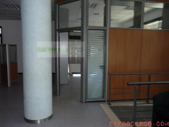 Locale commerciale 250mq