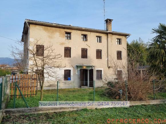 Casa indipendente 5 Locali o più 270mq