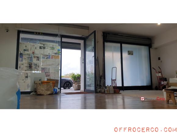 Locale commerciale 220mq