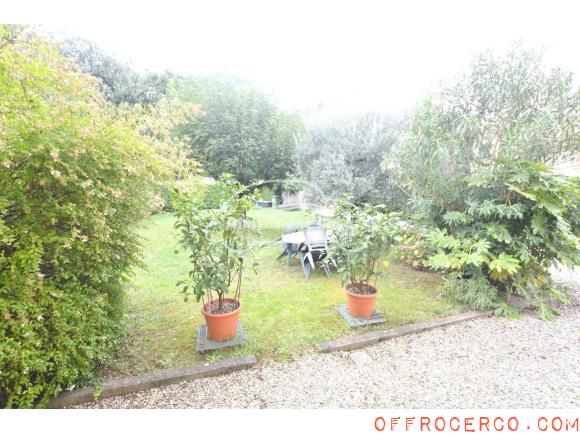 Villa 5 Locali o più Marlia 380mq