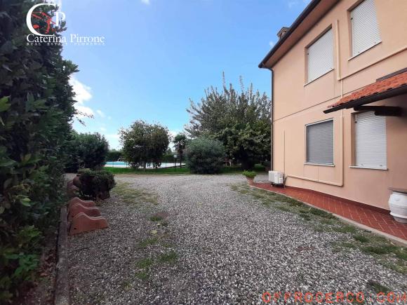 Villa 5 Locali o più Vada 320mq 1970