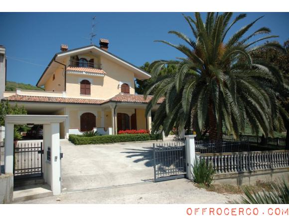 Villa 5 Locali o più PORTO D'ASCOLI (residenziale) 400mq 1980