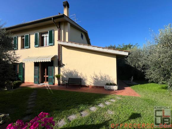 Villa 5 Locali o più Serravalle 330mq