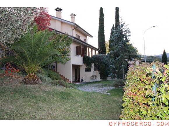 Villa 5 Locali o più 500mq 1996